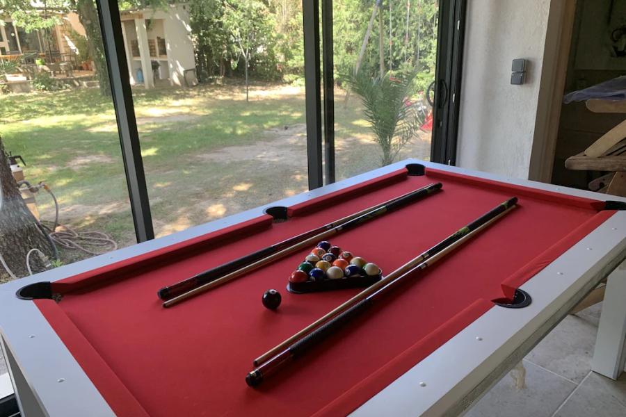 Billard dans le Pool House